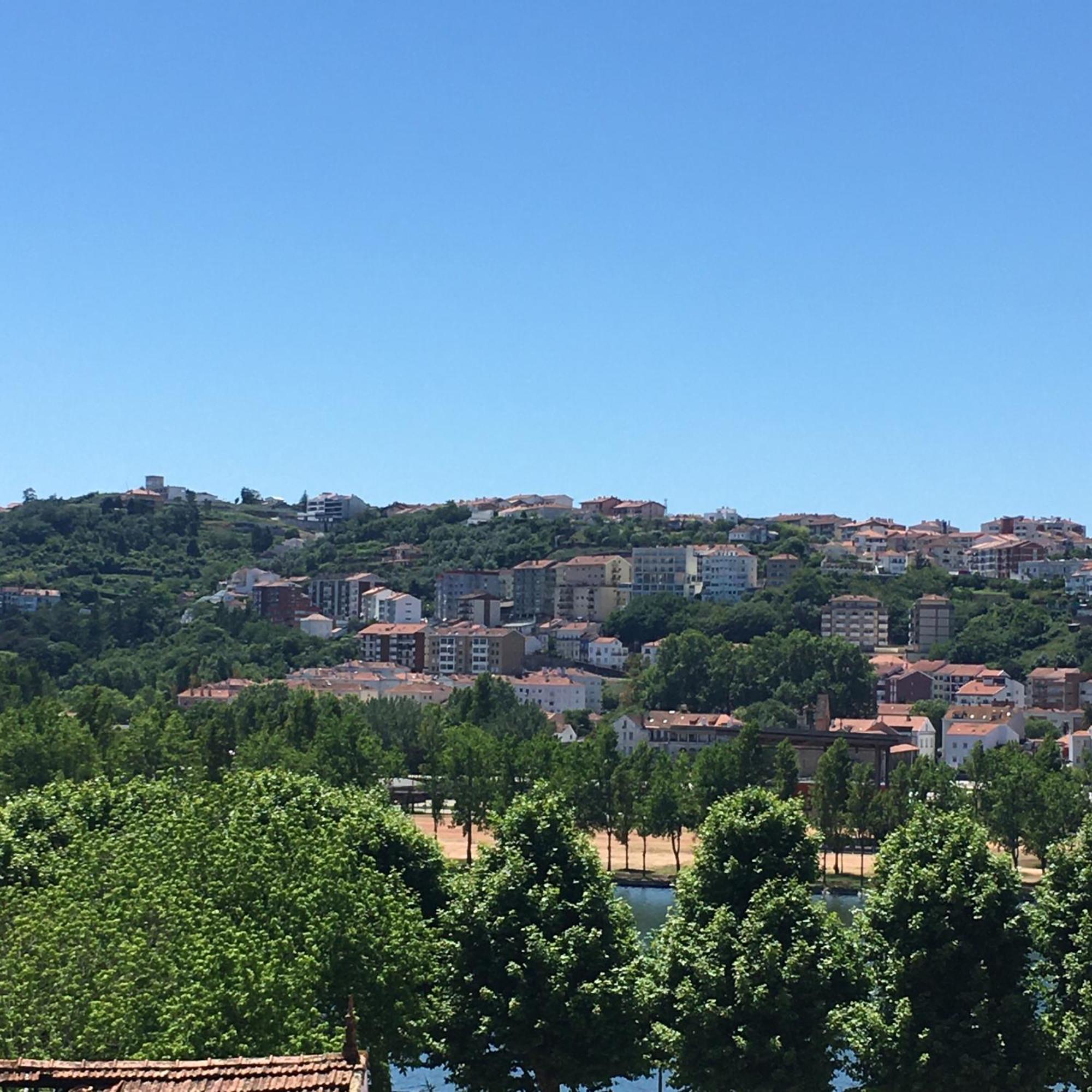 Vista Mondego Apartment Coimbra Bagian luar foto